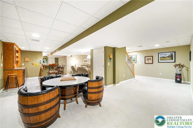 $659,900 | 5033 Ancinetta Drive, Schnecksville, PA 18078