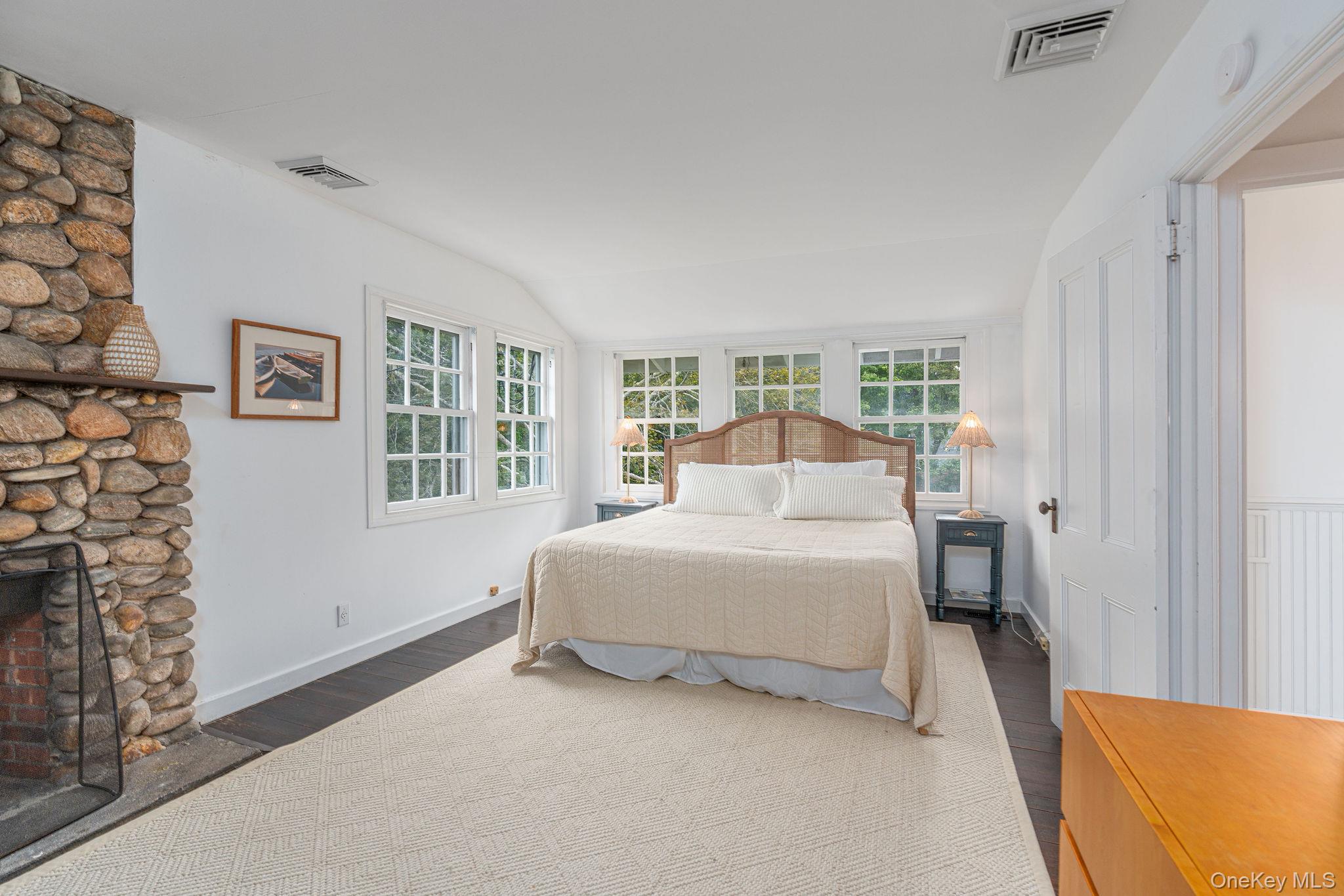 3075 Lighthouse Road Southold, NY 11971 - Photo 19 of 40