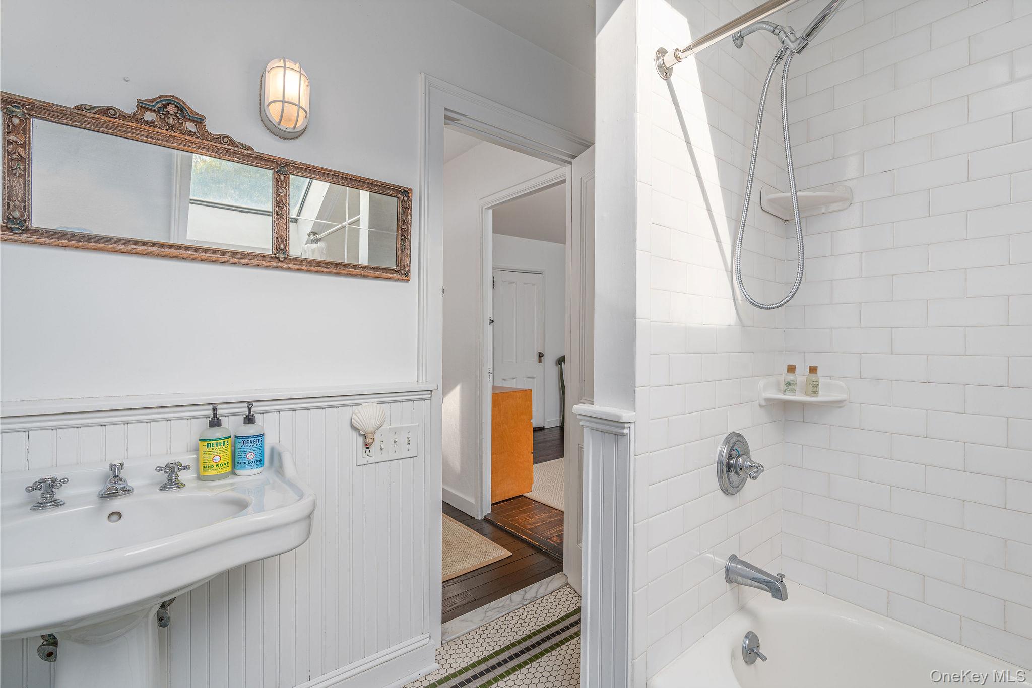 3075 Lighthouse Road Southold, NY 11971 - Photo 23 of 40