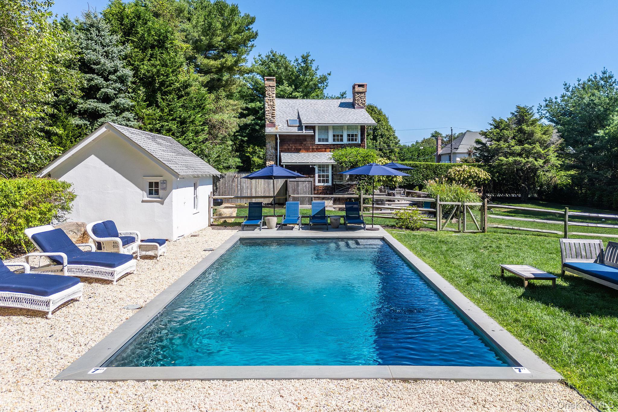 3075 Lighthouse Road Southold, NY 11971 - Photo 3 of 40