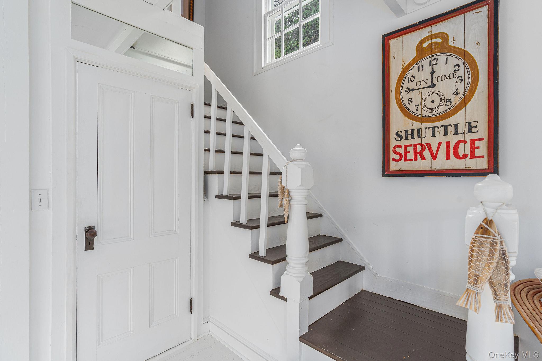 3075 Lighthouse Road Southold, NY 11971 - Photo 5 of 40