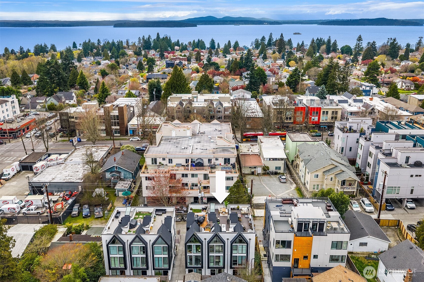 6037 42nd Avenue Southwest, Unit B Seattle, WA 98136 - Photo 30 of 35