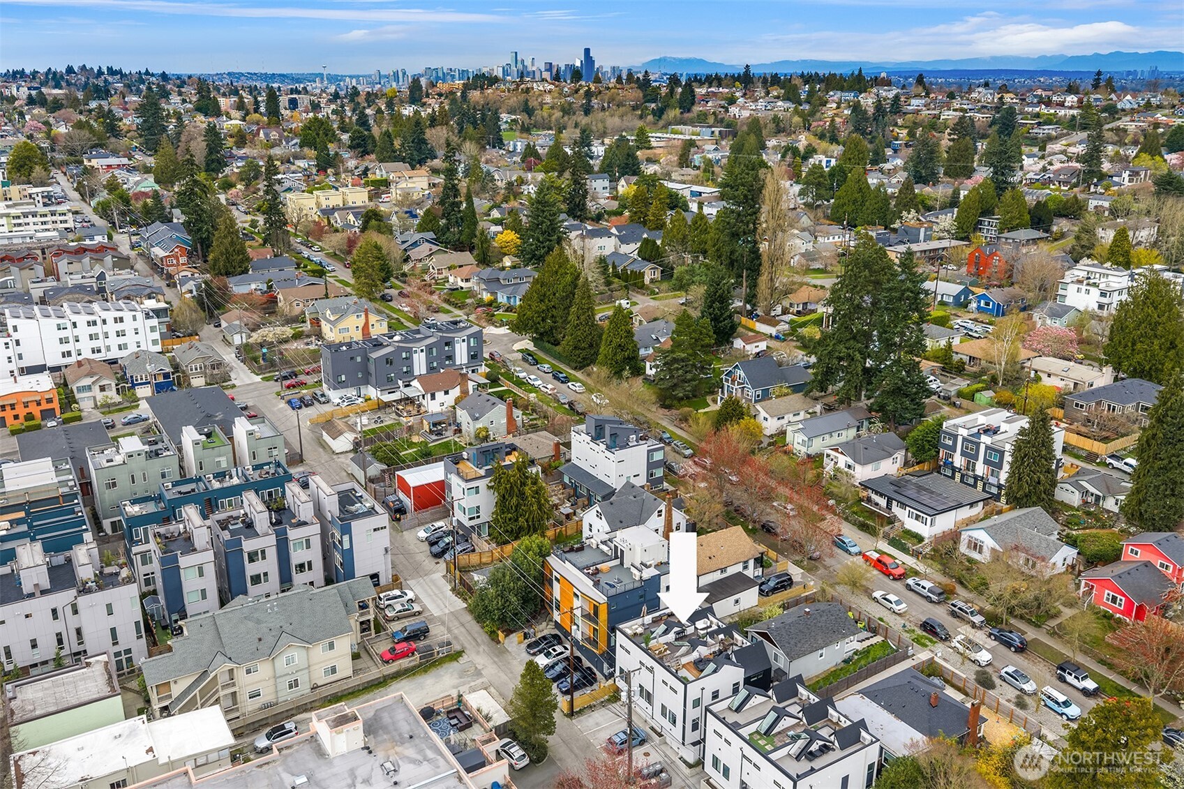 6037 42nd Avenue Southwest, Unit B Seattle, WA 98136 - Photo 33 of 35