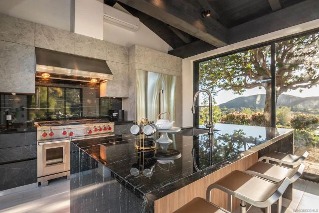$6,815,000 | 18650 Old Coach Way, Poway, CA 92064