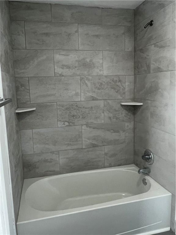 2308 Maple Street Columbus, IN 47201 - Photo 9 of 32 Gallery Image 9