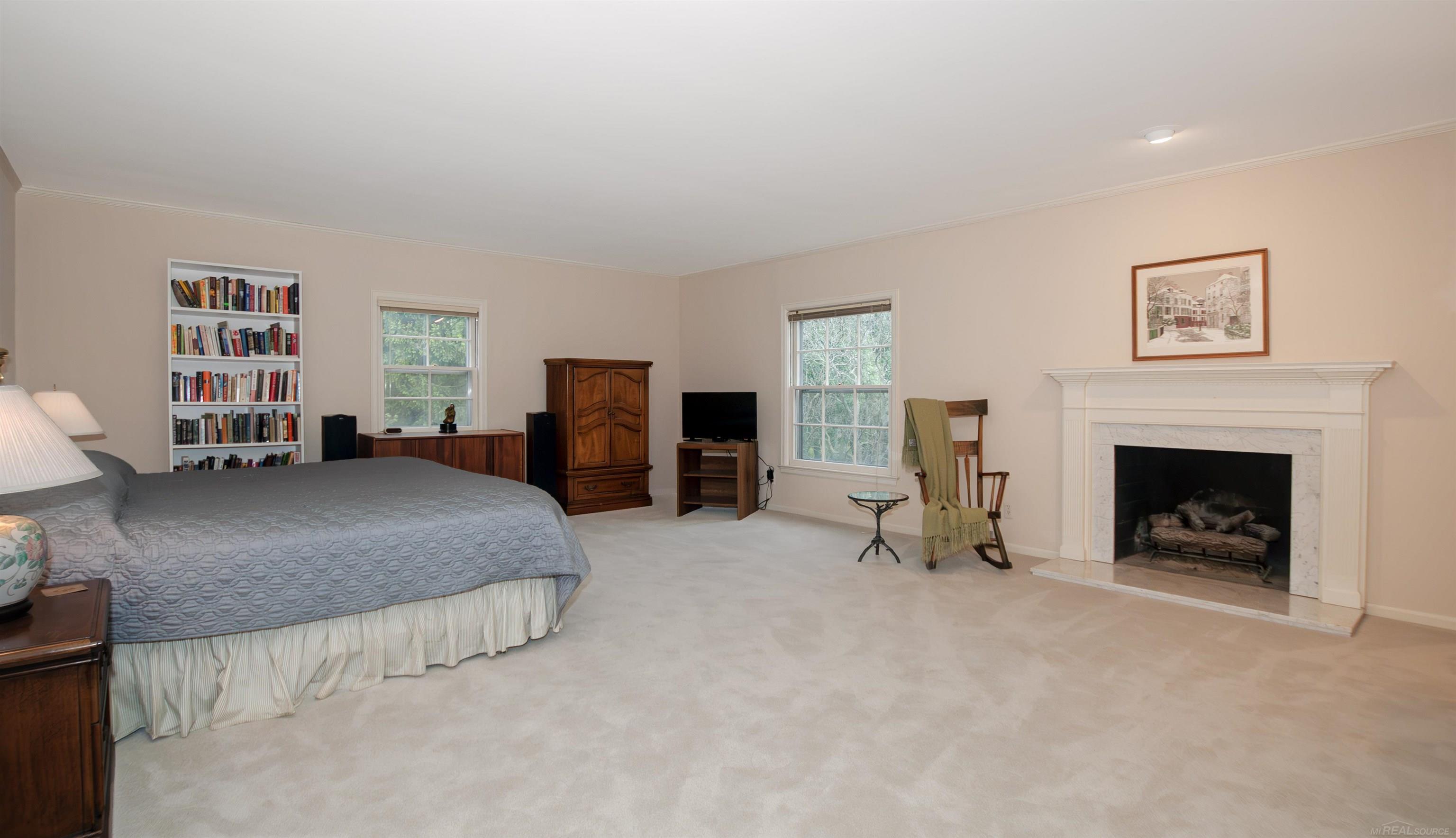 570 Oxford Road Grosse Pointe, MI 48236 - Photo 42 of 99 50141978-7cc2a345-53cf-44d7-a2ae-c0f96cf55a6b.JPG