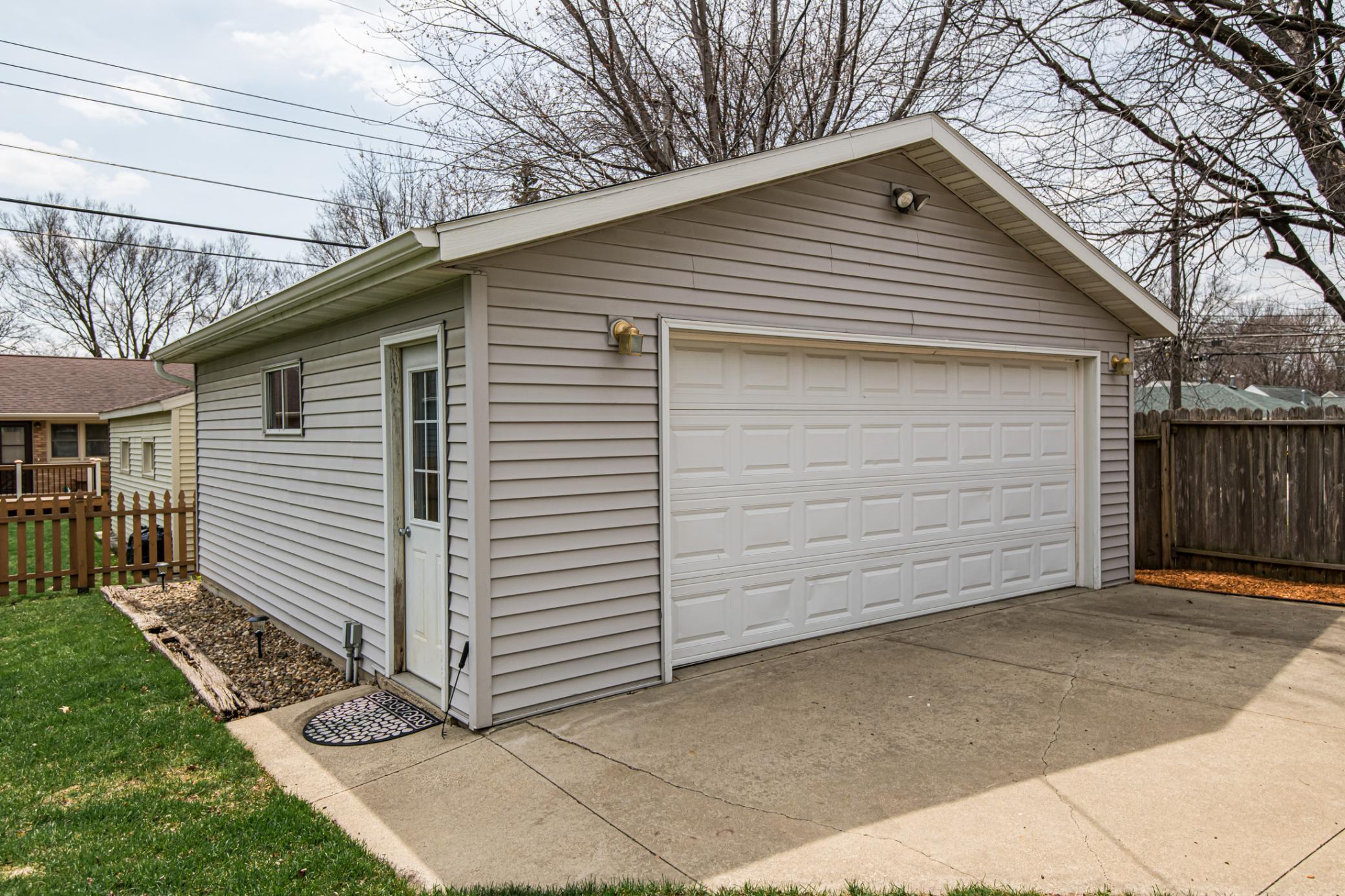 1862 16 1/2 Street Northwest Rochester, MN 55901 - Photo 36 of 39 Gallery Image 36
