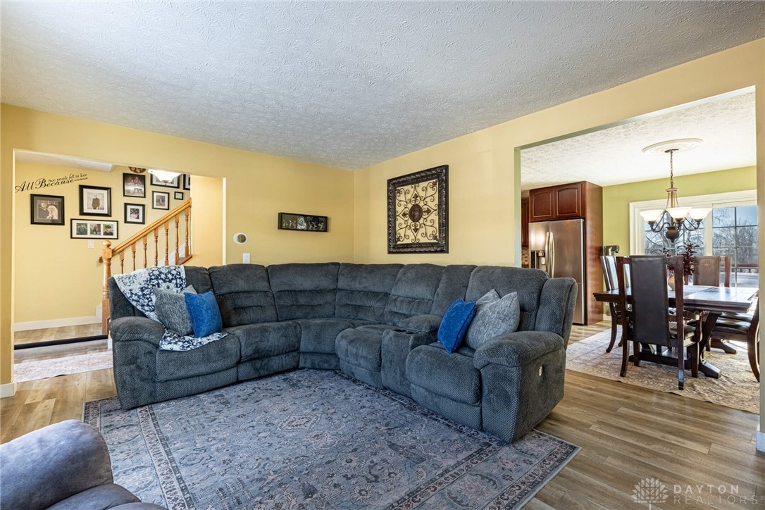 6617 Pheasant Ridge Road Dayton, OH 45424 - Photo 4 of 38 Gallery Image 4