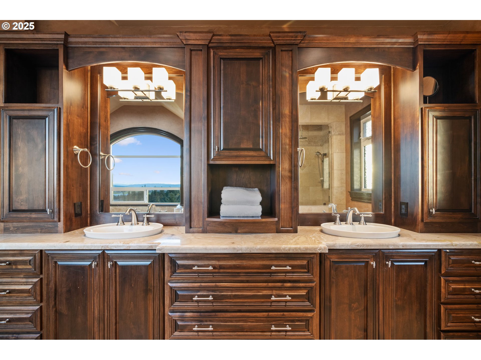 33302 Northwest 47th Court Ridgefield, WA 98642 - Photo 32 of 48 a bathroom with a sink and a mirror