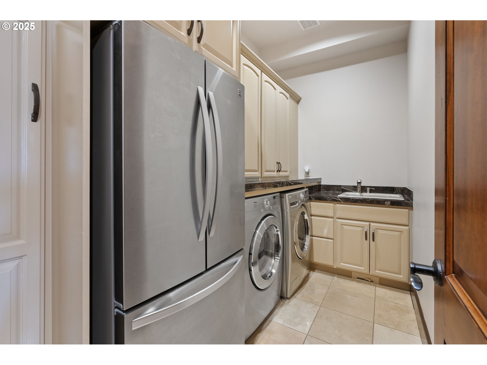 33302 Northwest 47th Court Ridgefield, WA 98642 - Photo 39 of 48 a utility room with dryer and washer