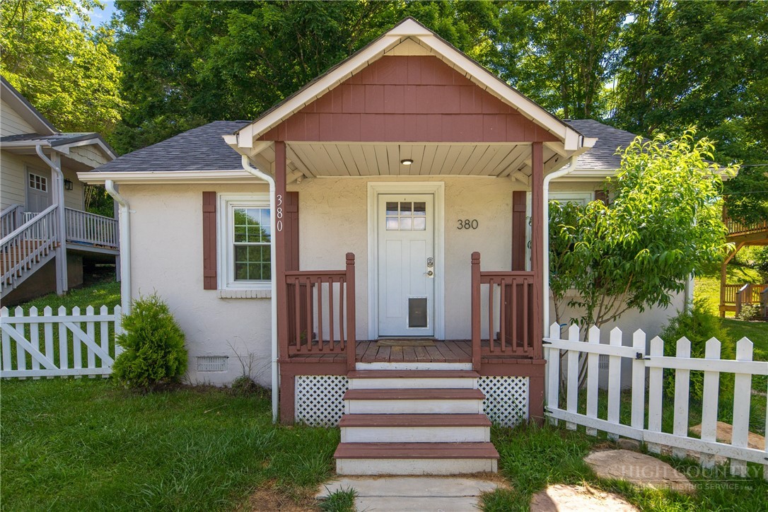 380 Jefferson Road Boone, NC 28607 - Photo 3 of 26