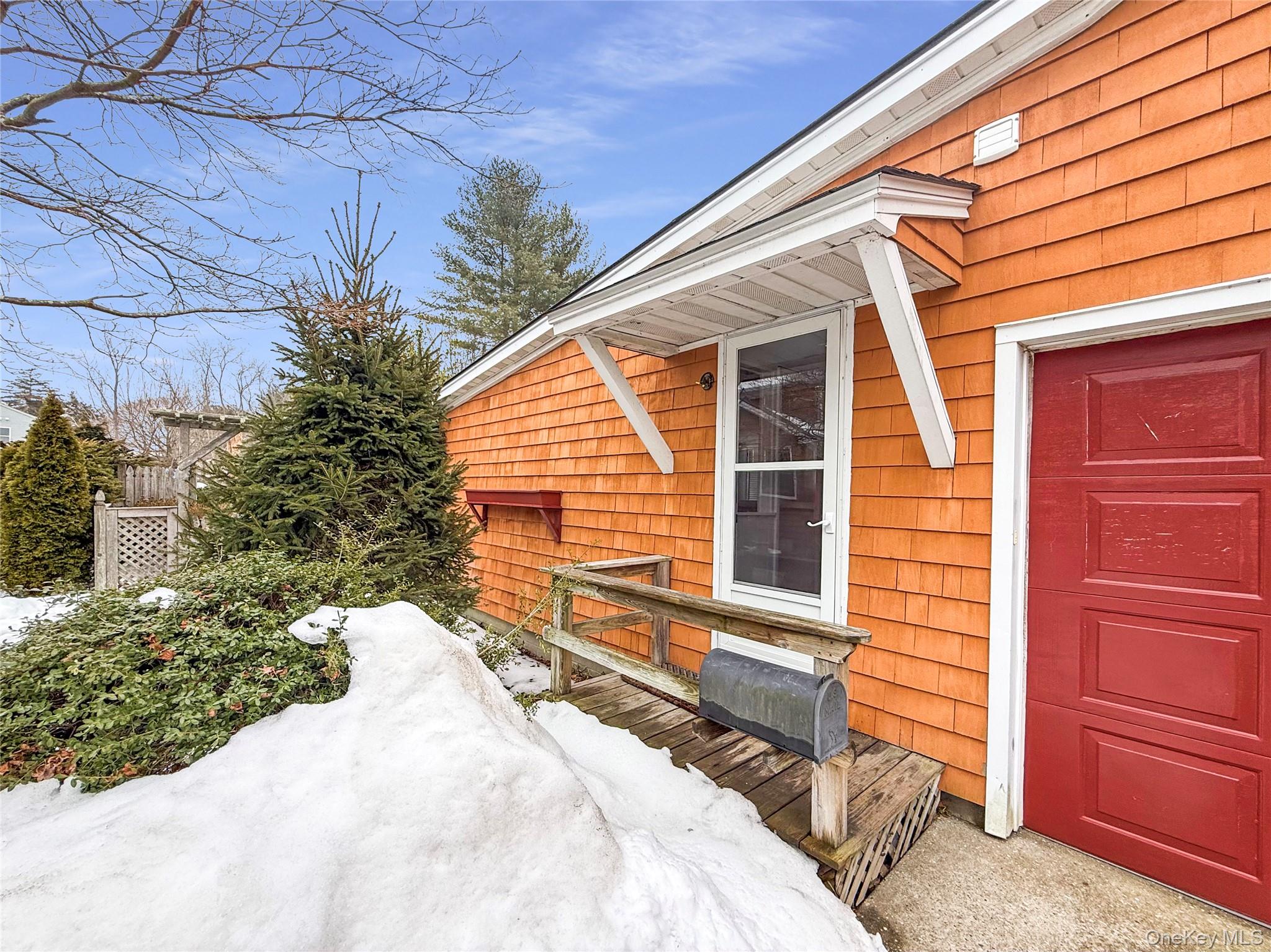 839 Pond View Road Riverhead, NY 11901 - Photo 18 of 19