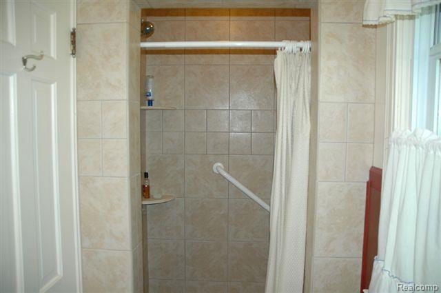 11300 Marshall Road South Lyon, MI 48178 - Photo 12 of 22 DSC_3942