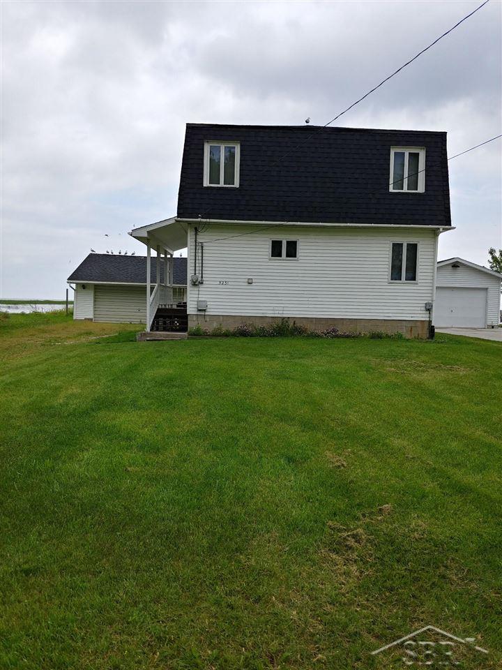 5231 Beachwood Road Standish, MI 48658 - Photo 1 of 12 31385205.JPG