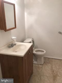 428 South Chapel Gate Lane Baltimore, MD 21229 - Photo 11 of 11 Bathroom