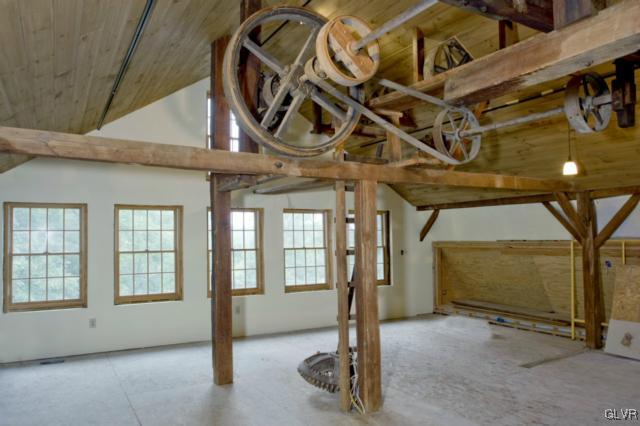 7737 Powder Valley Road Zionsville, PA 18092 - Photo 6 of 10 Gallery Image 6