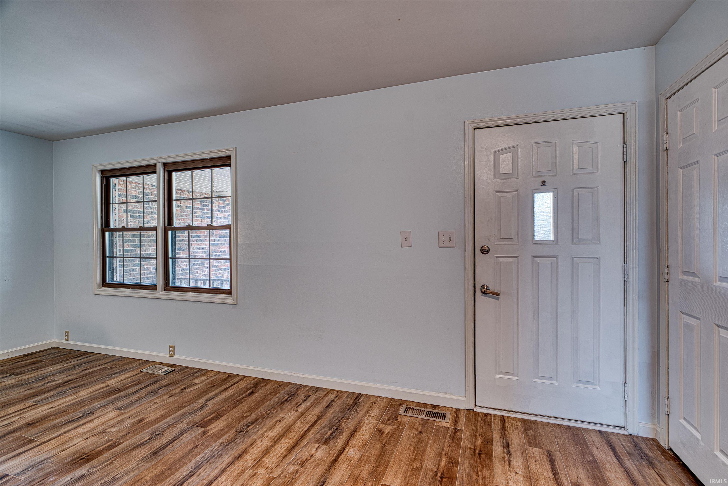 1229 Mockingbird Lane Mount Vernon, IN 47620 - Photo 5 of 36