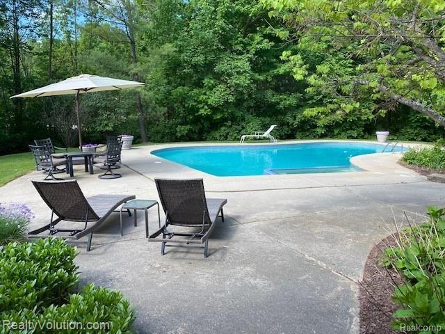 6080 Blue Beech Court Rochester Hills, MI 48306 - Photo 26 of 55