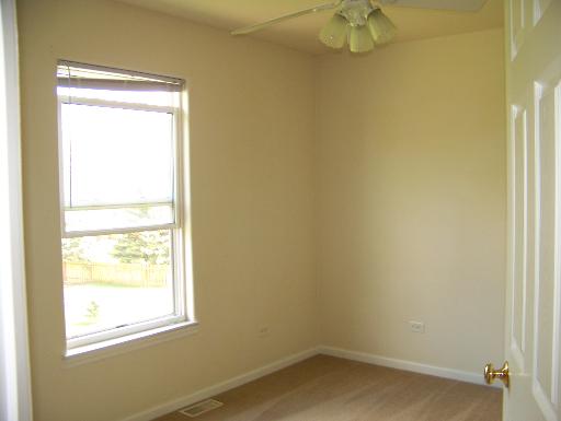 212 South Raven Road, Unit 212 Shorewood, IL 60404 - Photo 11 of 14 Gallery Image 11