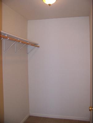 212 South Raven Road, Unit 212 Shorewood, IL 60404 - Photo 8 of 14 Gallery Image 8