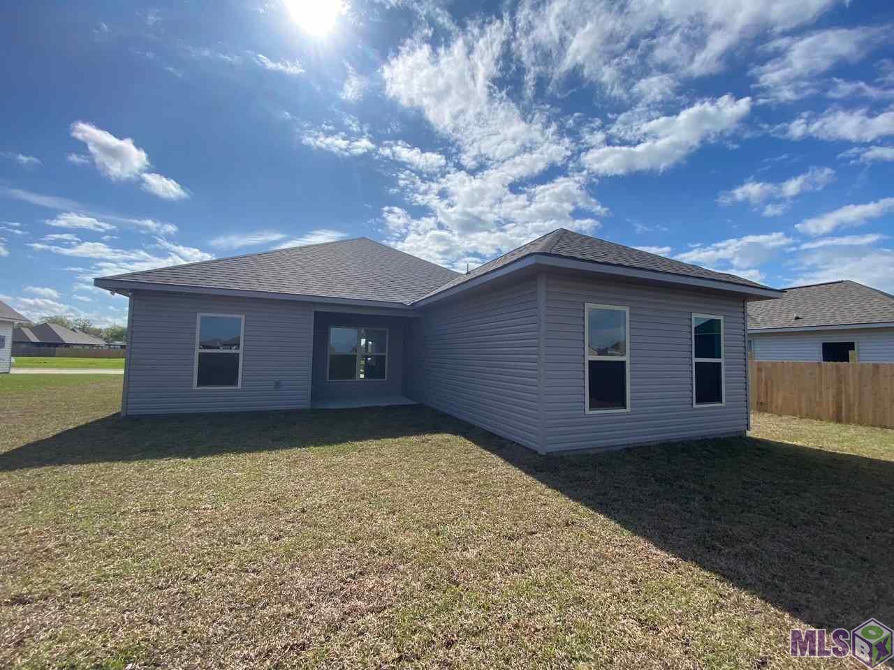 225 Shadow Pointe Road Thibodaux, LA 70301 - Photo 4 of 6 Gallery Image 4