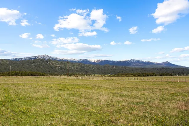 $400,000 | Sixty Sixty Lane, Cascade, ID 83611