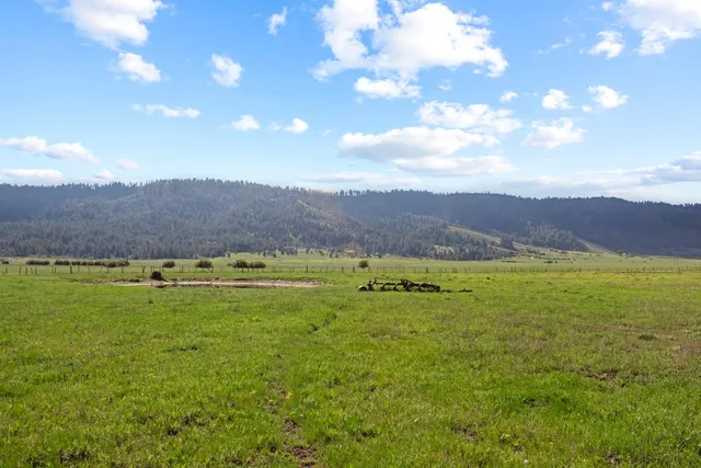 $400,000 | Sixty Sixty Lane, Cascade, ID 83611