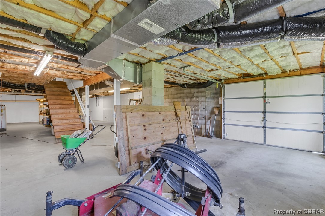 43 Locksley Court Reedville, VA 22539 - Photo 20 of 37 View of garage