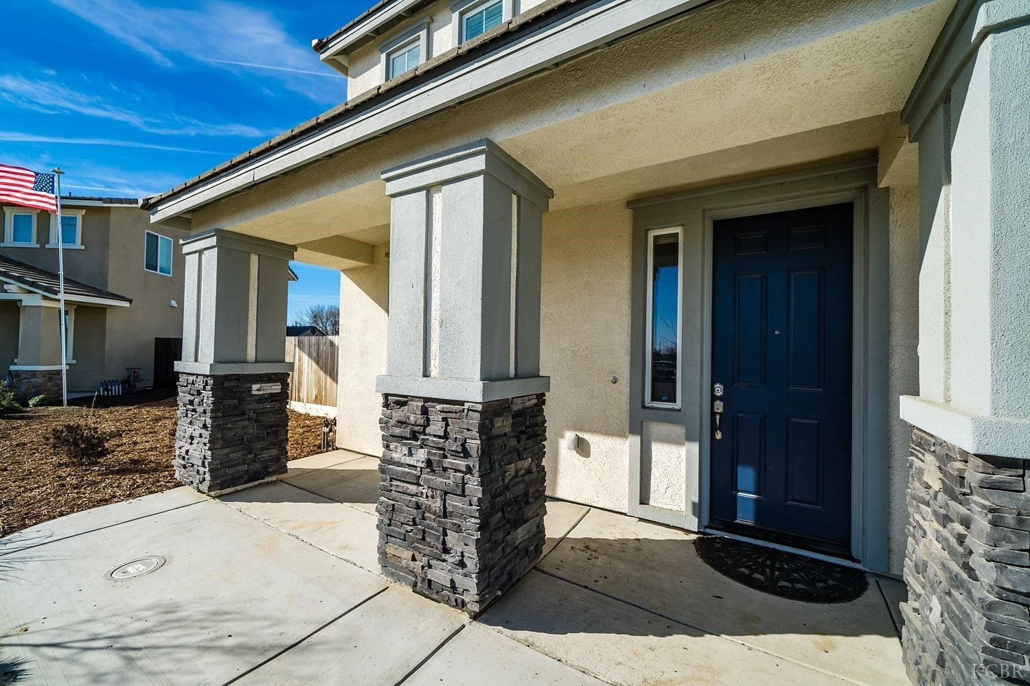 1059 Jade Way Lemoore, CA 93245 - Photo 3 of 25 Gallery Image 3