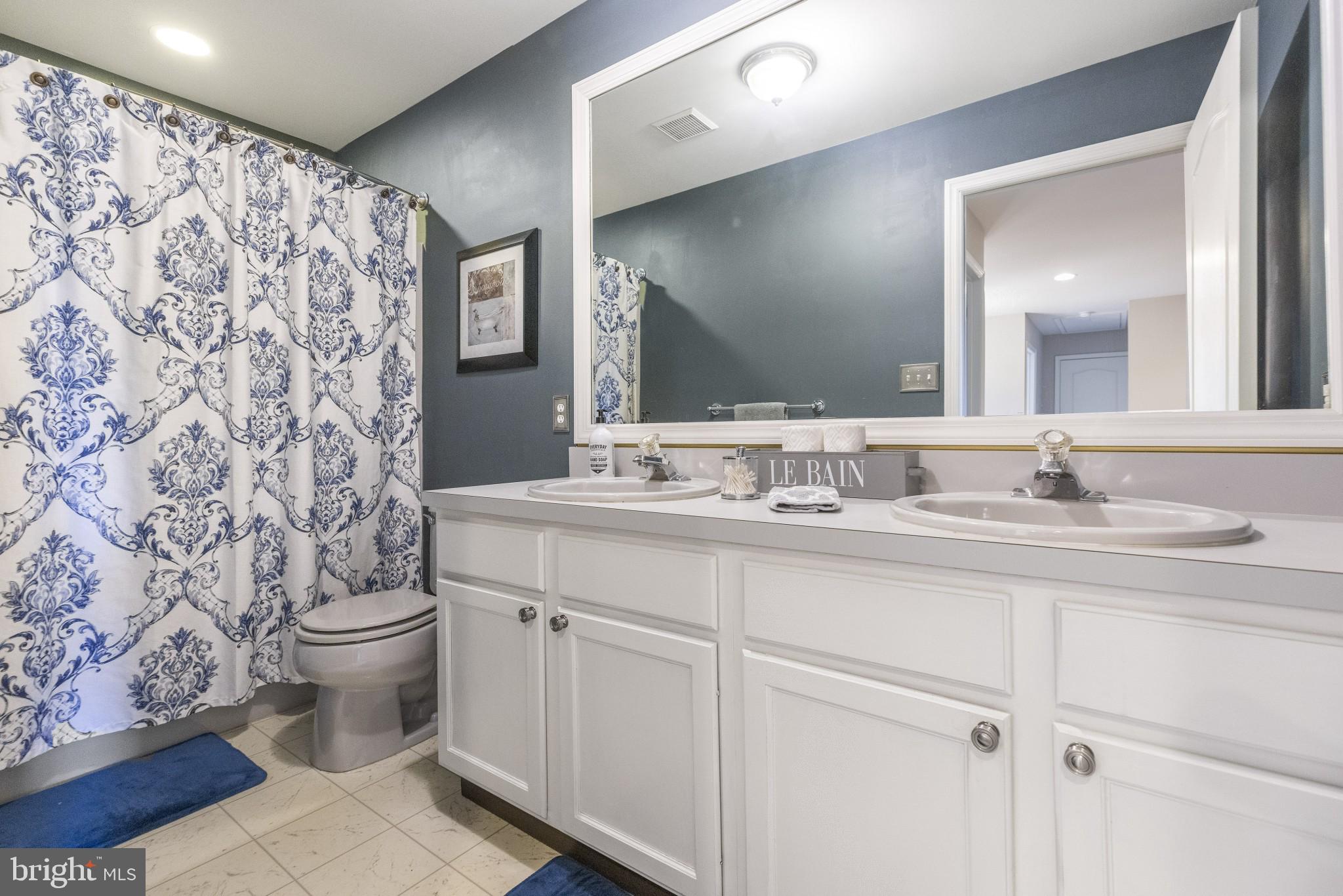 11 Stanwyck Road Mount Laurel, NJ 08054 - Photo 5 of 49 Hall bath