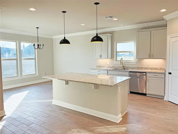 $2,500 | 729 Crewe Lane, Bossier City, LA 71111