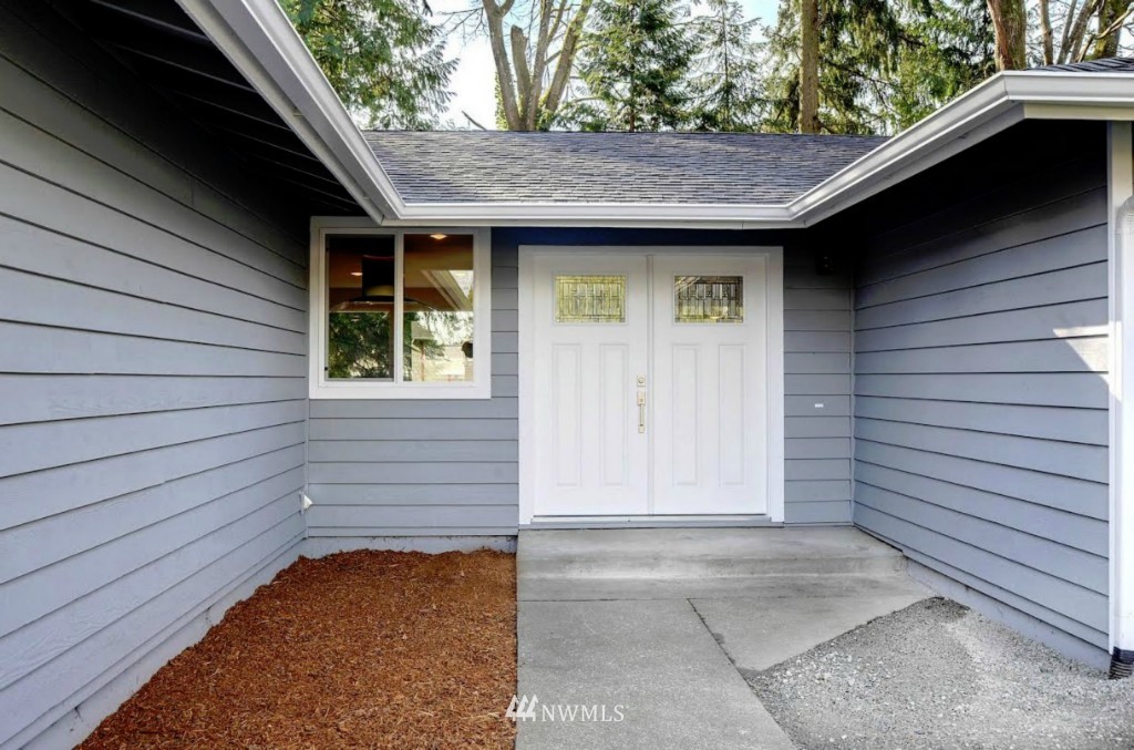 12911 Southeast 186th Place Renton, WA 98058 - Photo 3 of 21 Gallery Image 3