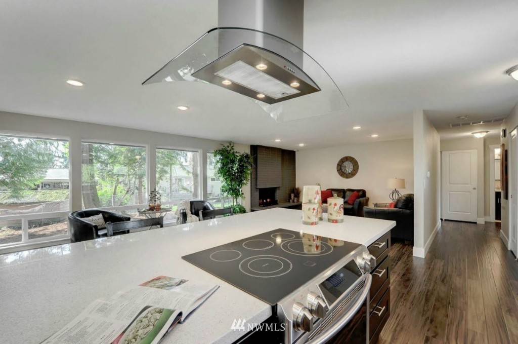 12911 Southeast 186th Place Renton, WA 98058 - Photo 6 of 21 Gallery Image 6