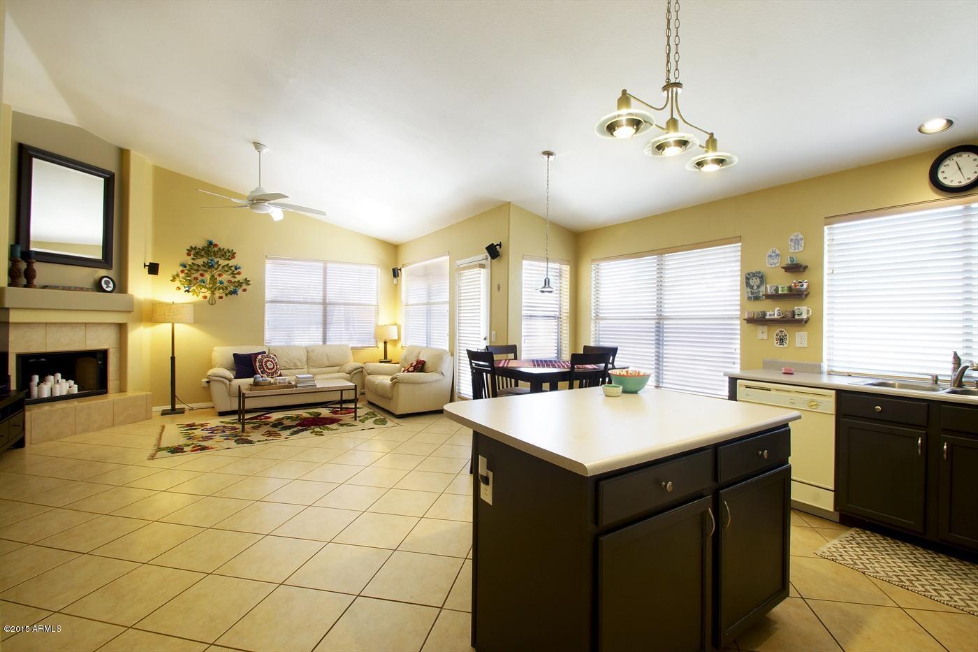 4416 East Gatewood Road Phoenix, AZ 85050 - Photo 9 of 24 Great area 1