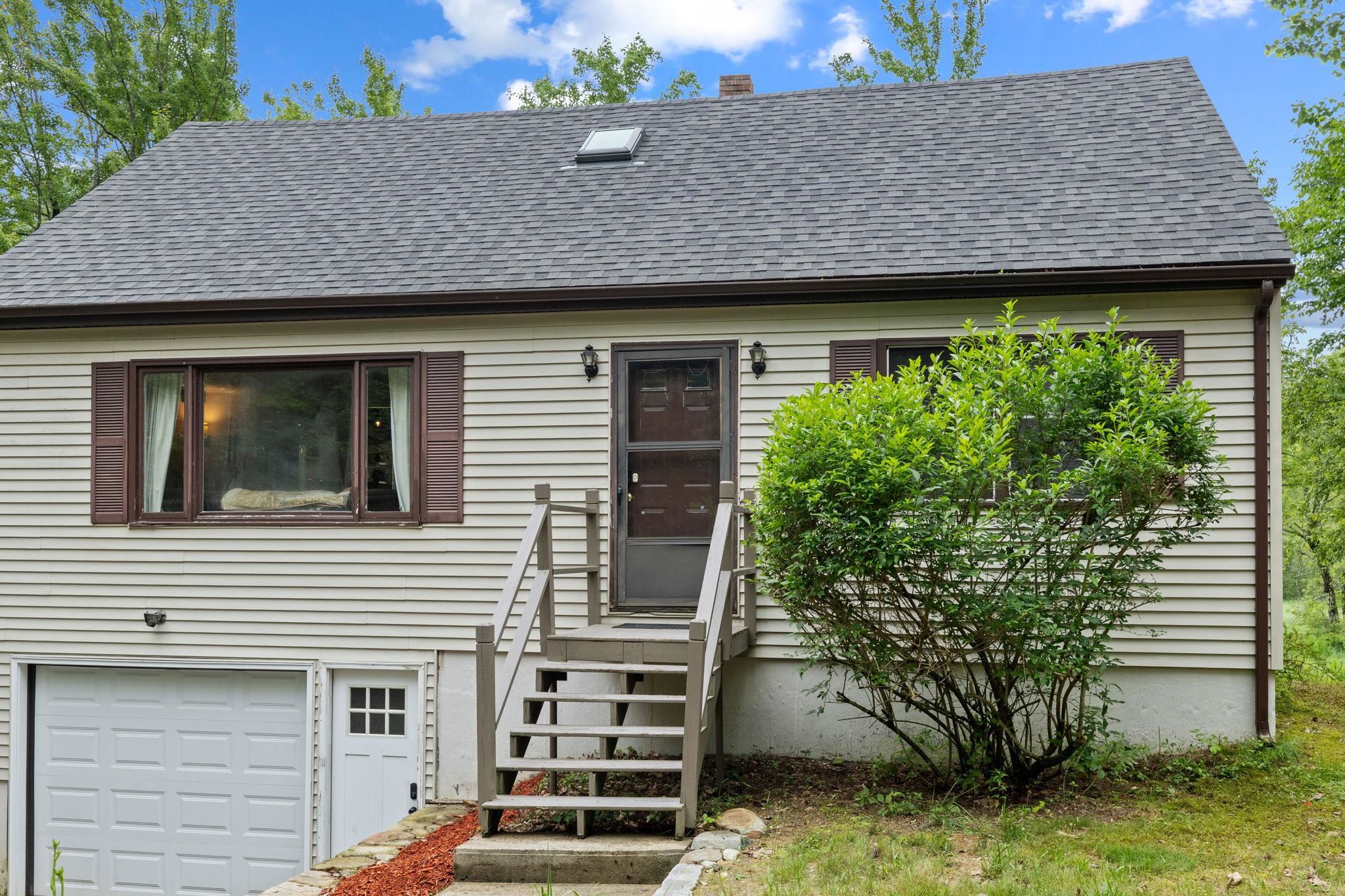 569 Francestown Road New Boston, NH 03070 - Photo 3 of 60