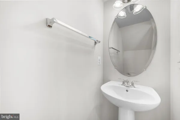 $569,990 | 44481 Wolfhound Square, Ashburn, VA 20147