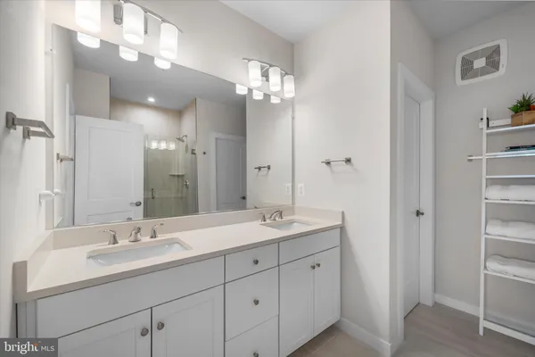 $569,990 | 44481 Wolfhound Square, Ashburn, VA 20147