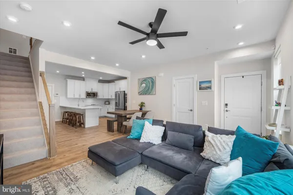 $569,990 | 44481 Wolfhound Square, Ashburn, VA 20147