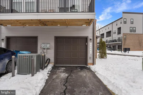 $569,990 | 44481 Wolfhound Square, Ashburn, VA 20147