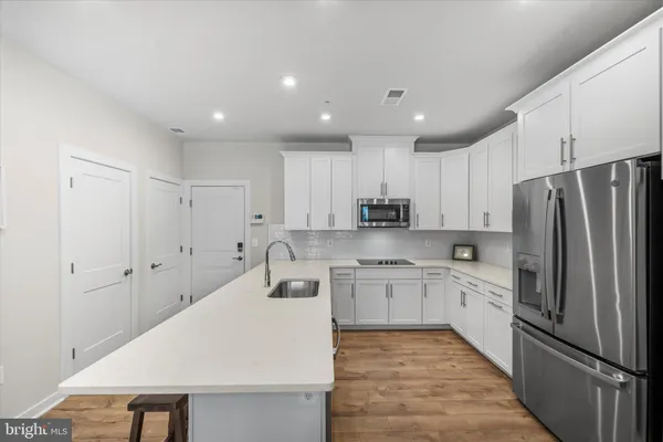 $569,990 | 44481 Wolfhound Square, Ashburn, VA 20147