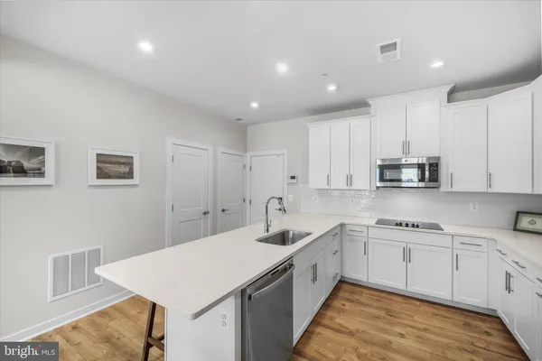 $569,990 | 44481 Wolfhound Square, Ashburn, VA 20147