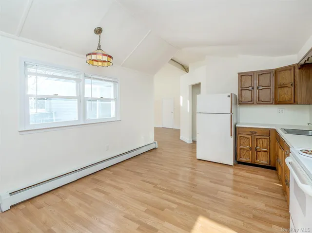 $2,500 | 12 Rams Hill, Unit UPPR, Glenwood Landing, NY 11547