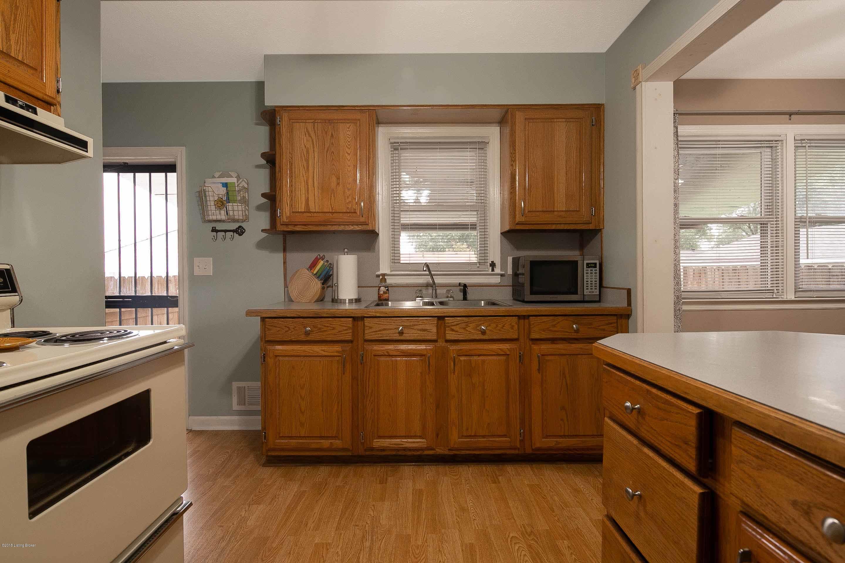 7607 Terry Road Louisville, KY 40258 - Photo 28 of 52 25