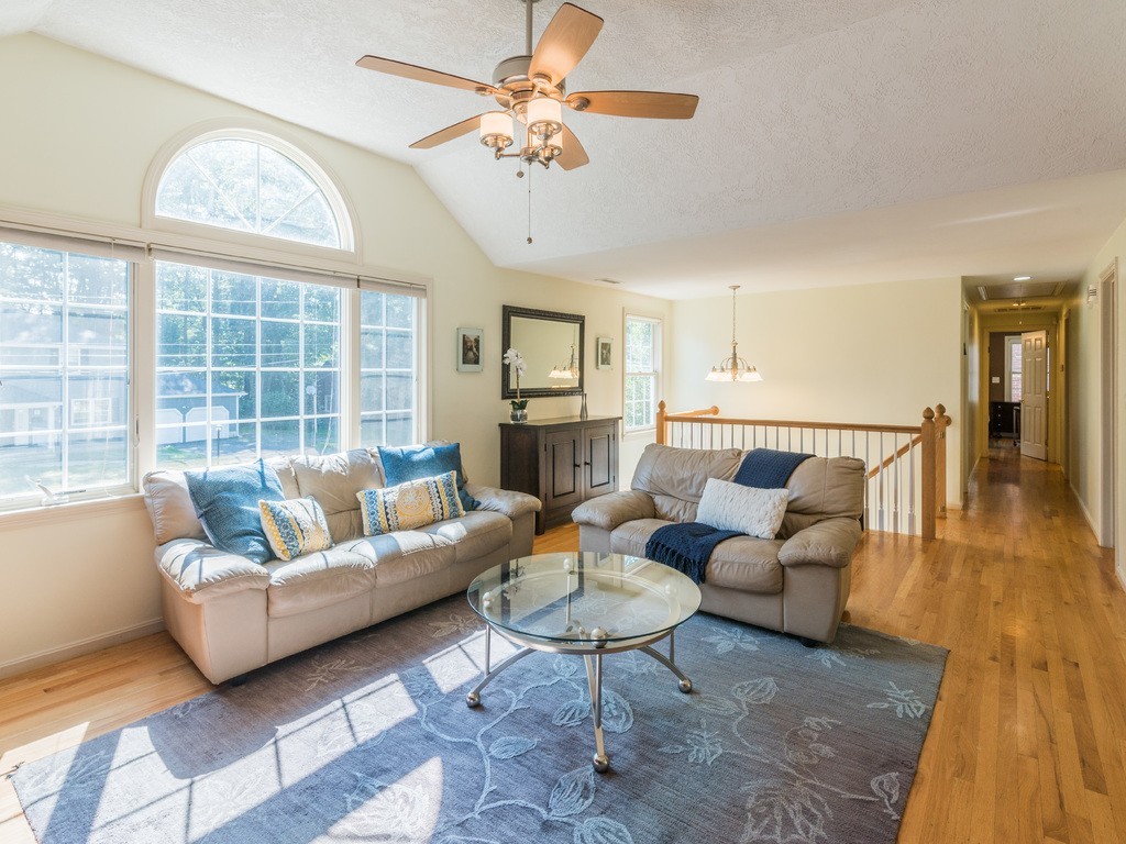 18 Emily Road Framingham, MA 01701 - Photo 6 of 26 Gallery Image 6