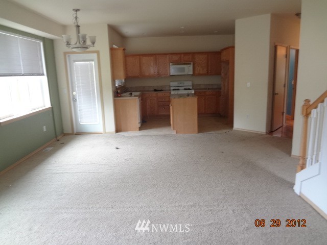 3813 Northeast 14th Street Renton, WA 98056 - Photo 3 of 12 Gallery Image 3