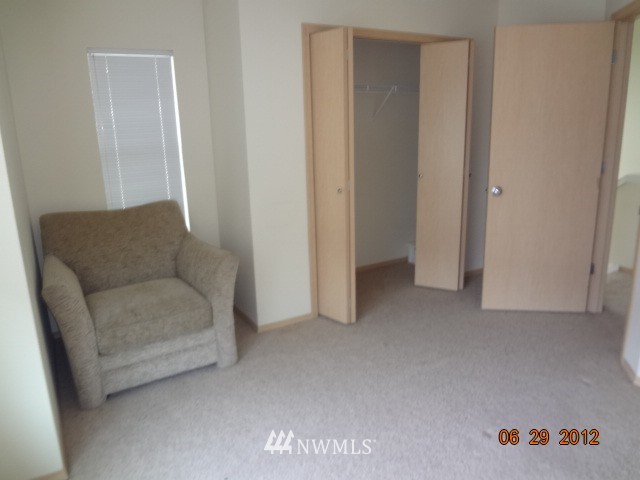 3813 Northeast 14th Street Renton, WA 98056 - Photo 10 of 12 Gallery Image 10