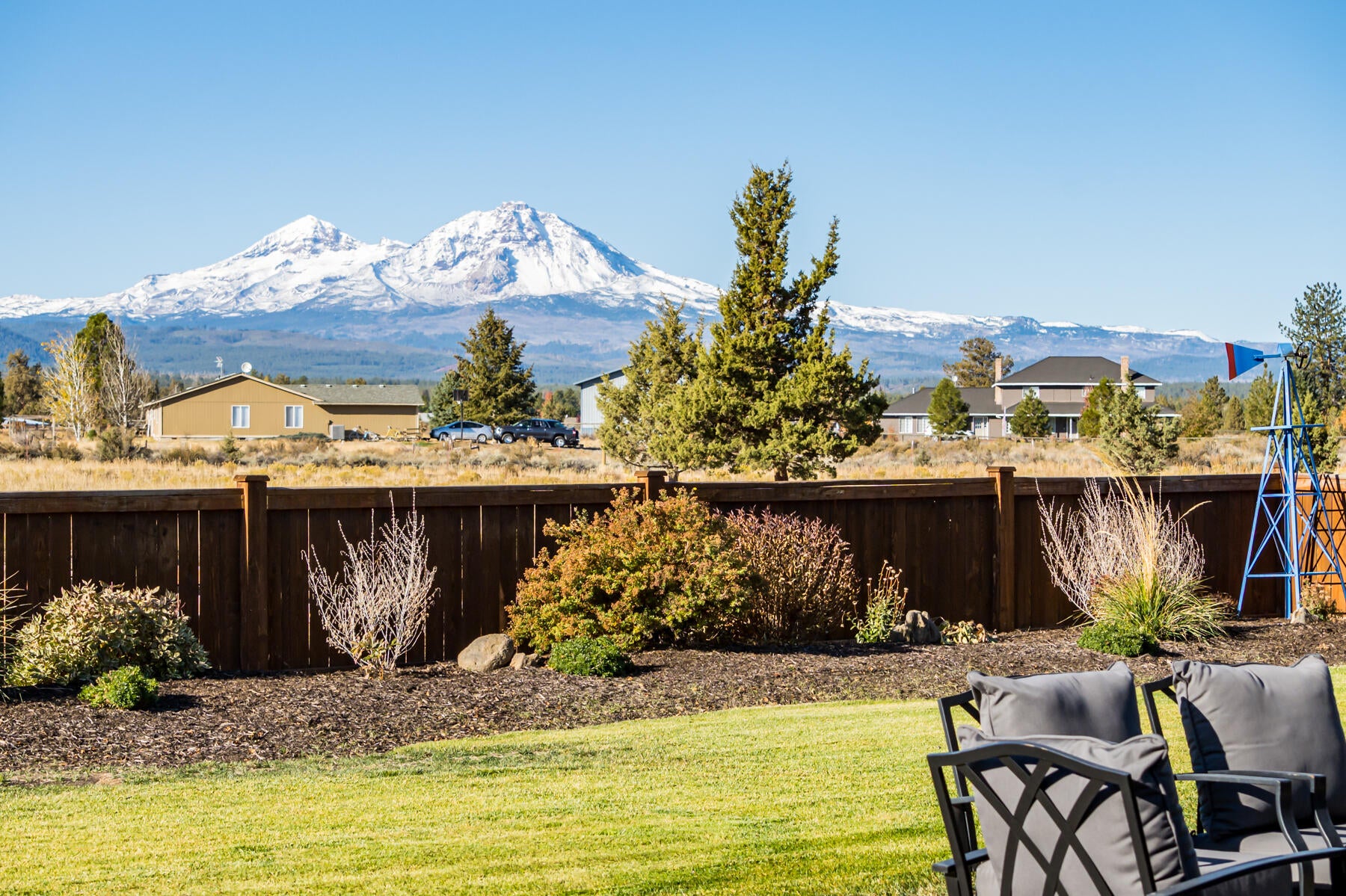 17617 Knight Road Bend, OR 97703 - Photo 44 of 60 JH5_2737