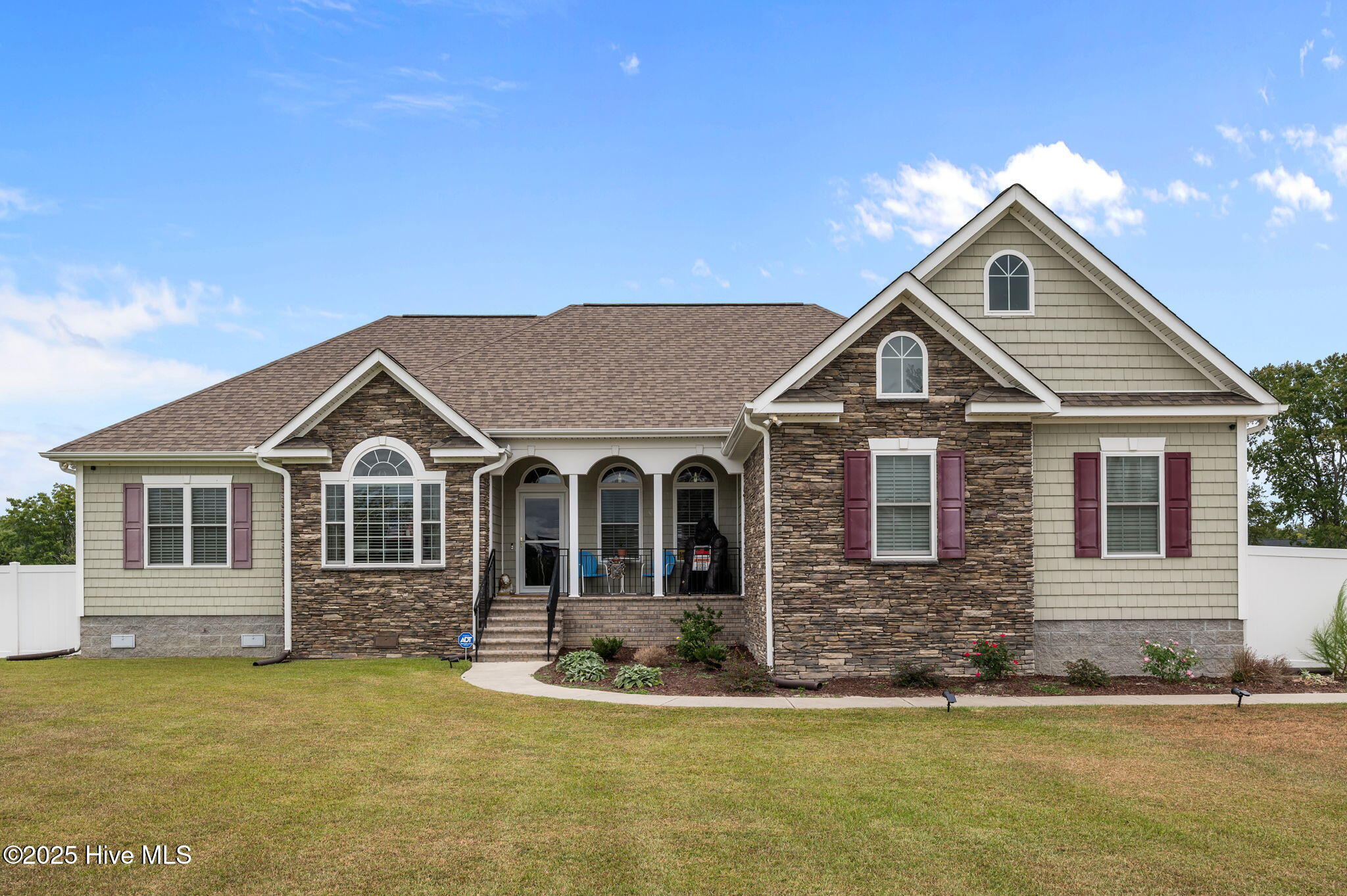 1-web-or-mls-LHV_1841