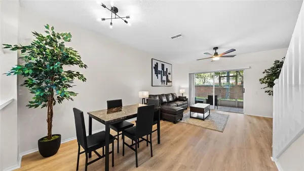 $2,500 | 12444 Berkeley Square Drive, Tampa, FL 33626