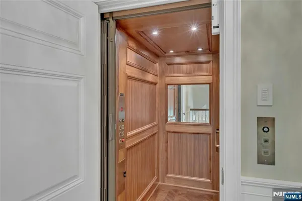 $12,000,000 | 480 Knollwood Road, Ridgewood, NJ 07450